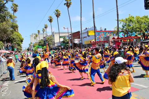 Carnaval SF 2025 — 90